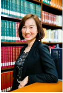 Associate Professor Lauren Yuhsin Lin