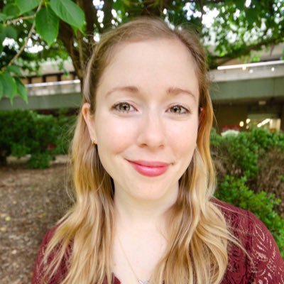 Dr Mollie Dollinger headshot